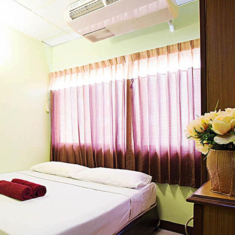 Four Sons Inn Bangkok Eksteriør bilde